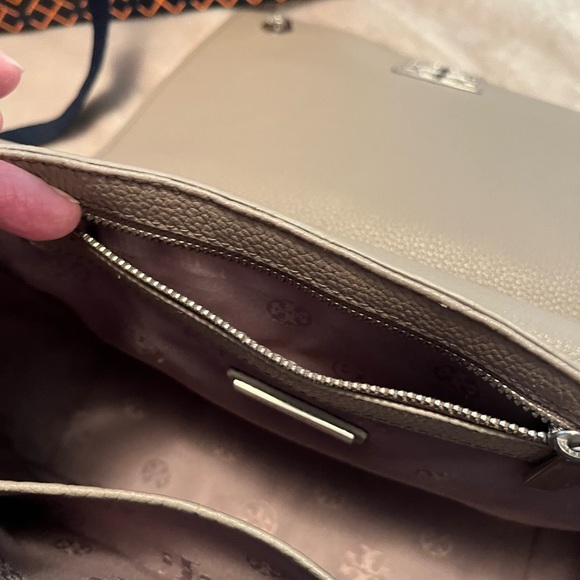 Tory Burch Classic Handbag - Picture 5 of 16